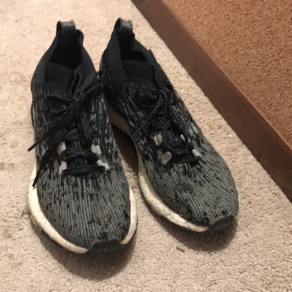 Adidas Ultraboost, Size: 10 1/2, Condition: Used - Picture 4 of 4